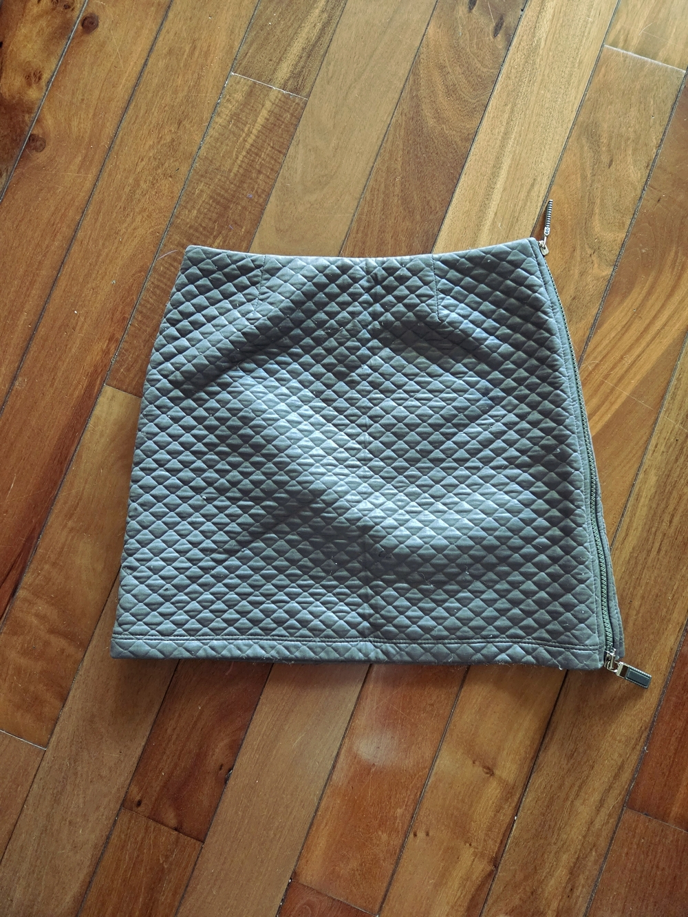 Arden B Quilted Green Mini Skirt with Side Zip Accent